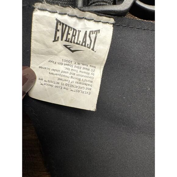 Everlast Black Running Travel Gym Concert Active Small Lightweight Belt Bag - Picture 4 of 5